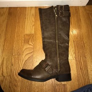 Brown boots