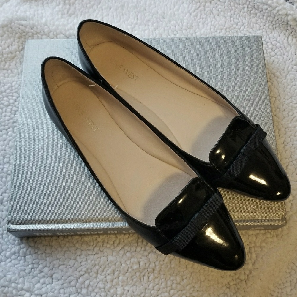 Pointed toe flats