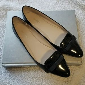 Pointed toe flats