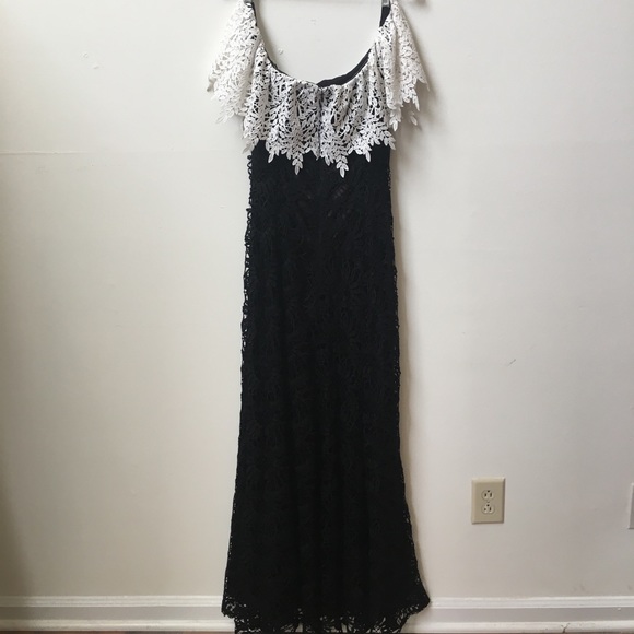NWT Tahari ASL Off-The-Shoulder Lace Gown - Picture 4 of 6