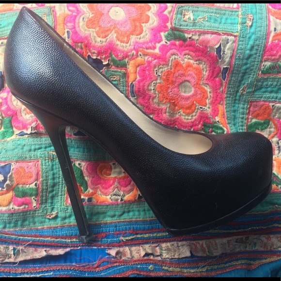 Yves Saint Laurent Shoes - YSL Yves Saint Laurent Black Leather Napa Heels