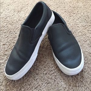 Black Perf Leather Classic Slip-On Vans