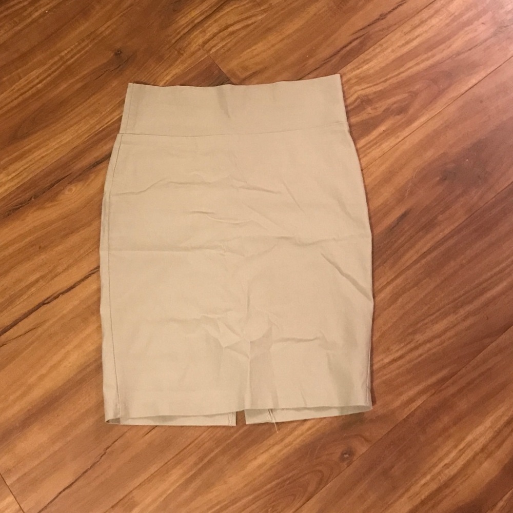 Charlotte Russe tan pencil skirt - Picture 2 of 4