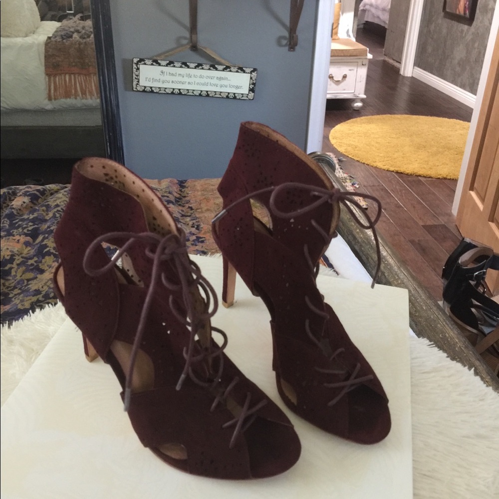 Joie suede lace up booties