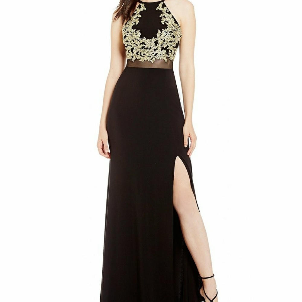 New from Dillards Blondie nites