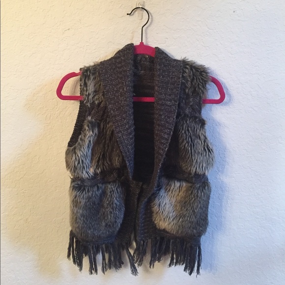 Fur vest Gray with fringe crochet/knit - Picture 3 of 5