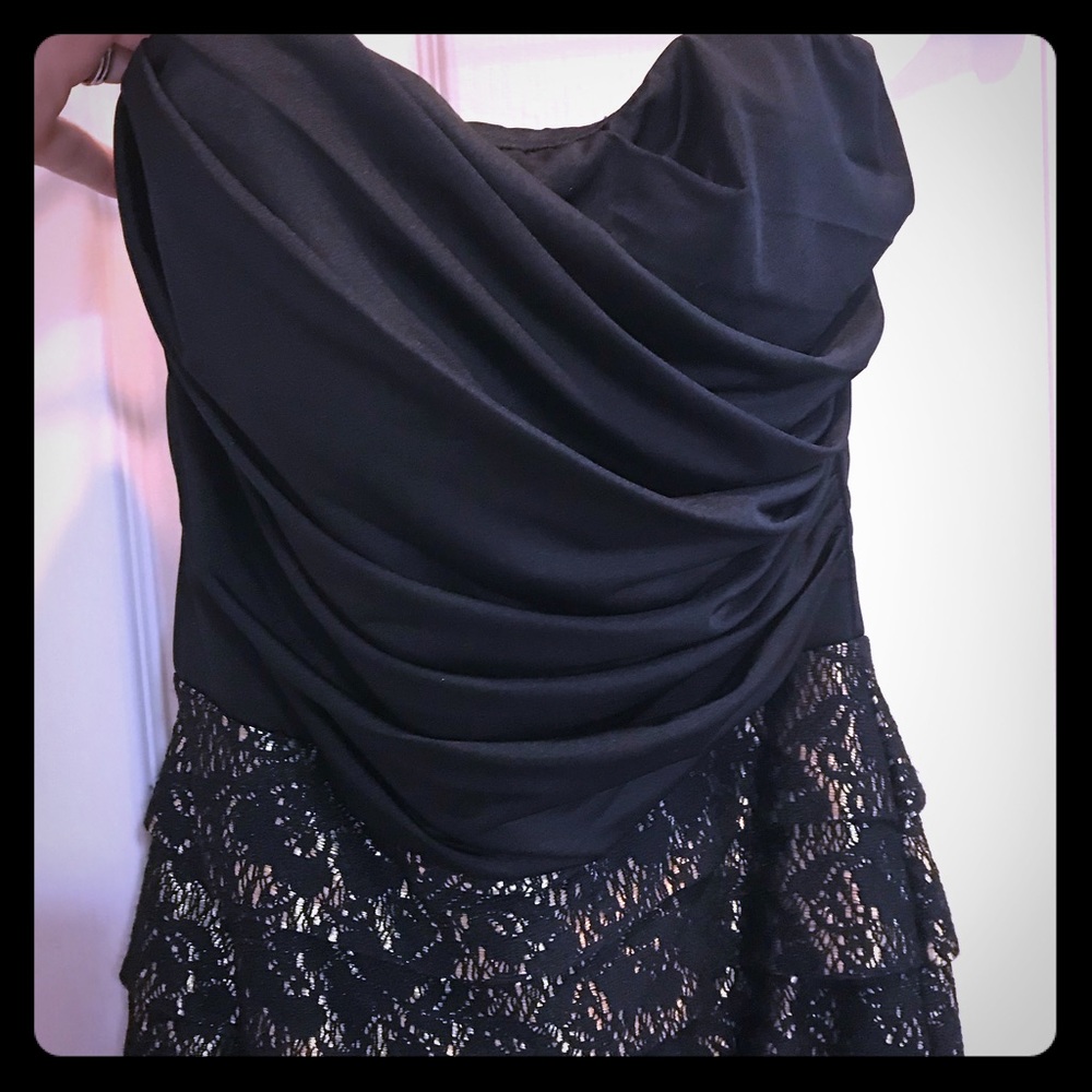 Black & gold sexy sparkly strapless dress!