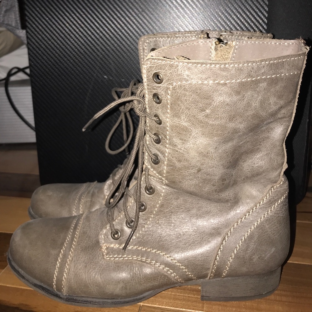 Women’s Steve Madden “Troopa” Combat Boots