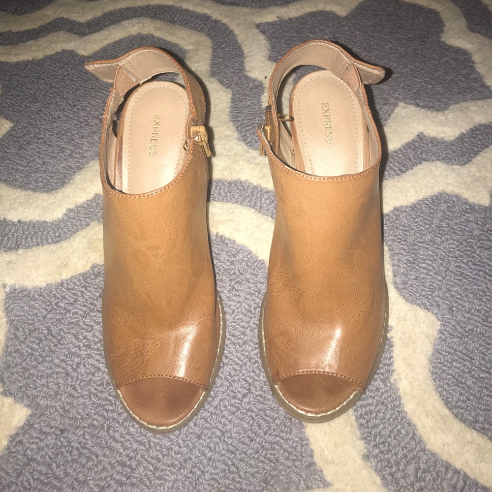 Stacked heel peep-toe booties