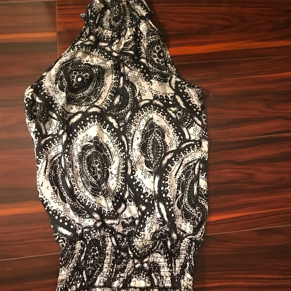 Beautiful Turtleneck sleeveless top