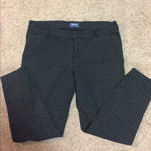 Old Navy Pants - Ankle pants, black with white diamond pattern
