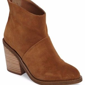 Steve Madden Shrines Booties