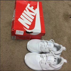 🎉SOLD🎉Kids White-Wolf Grey and White Nikes