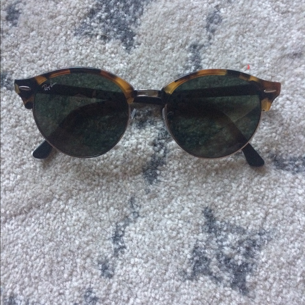 Never worn Round Clubmaster Raybans