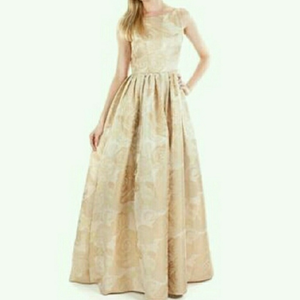 Adrianna Papell Jacquard Gown