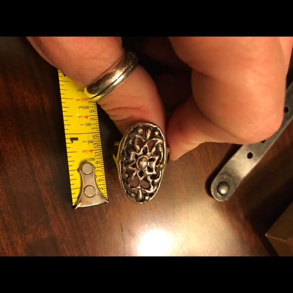 Silver ring - Picture 2 of 2