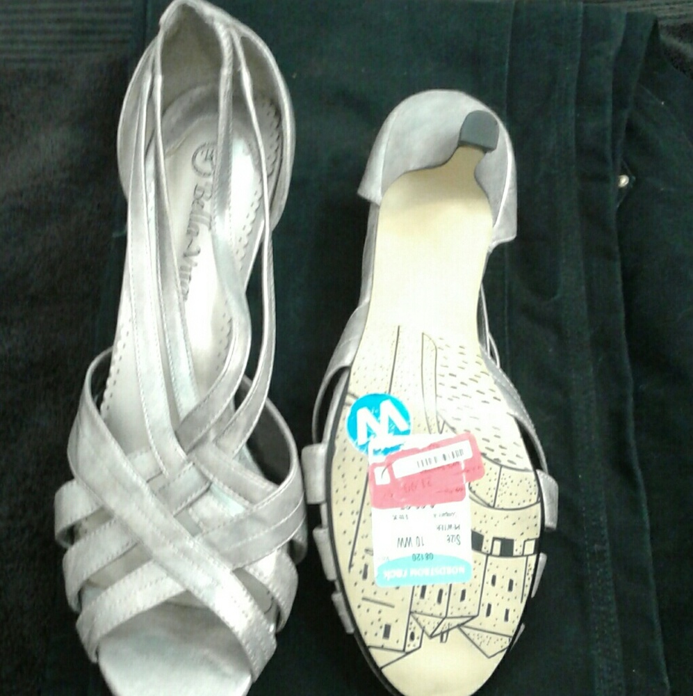 Stylish Bella-Vita Leather High Heels