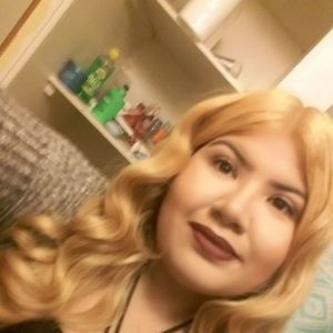 Meet your Posher, Desiree