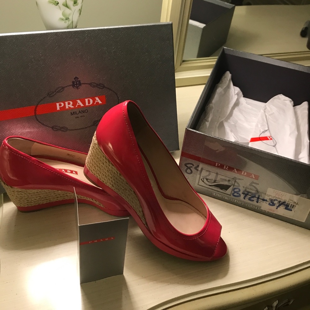 Excellent Condition Prada shoes 5.5
