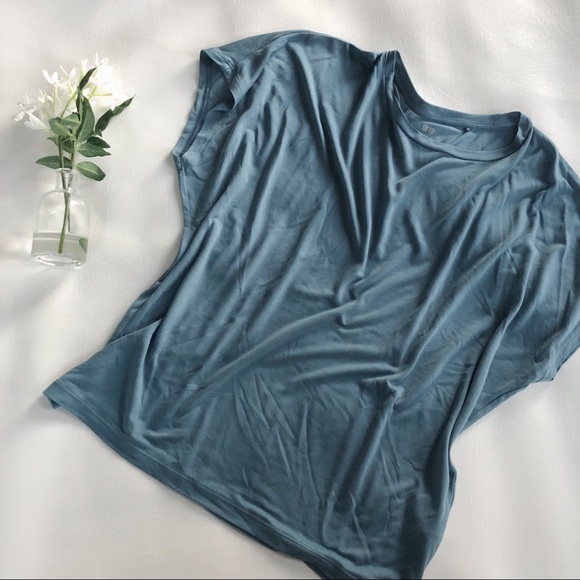 Uniqlo Tops - UNIQLO Dolman Sleeve Blue Top XS