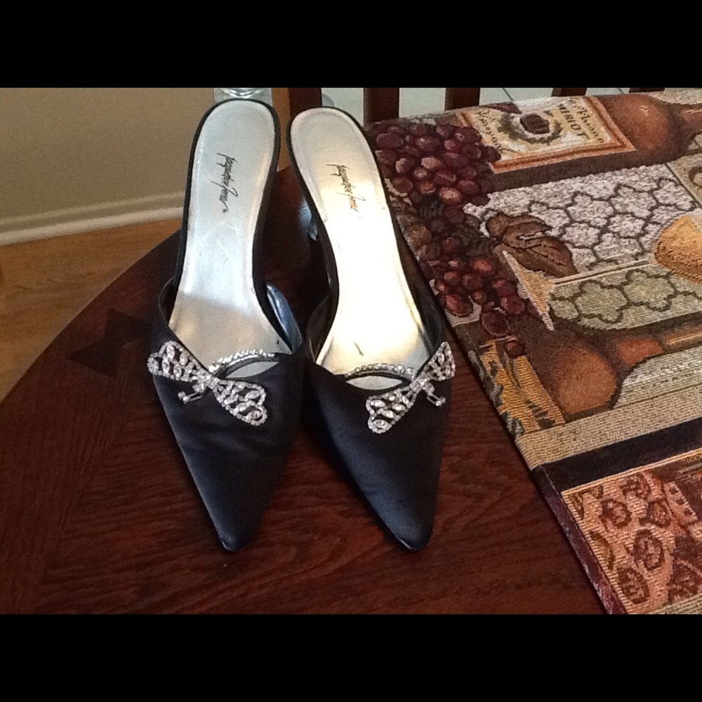 Jacqueline Ferrar black pointed-toe pump shoes - Picture 1 of 5