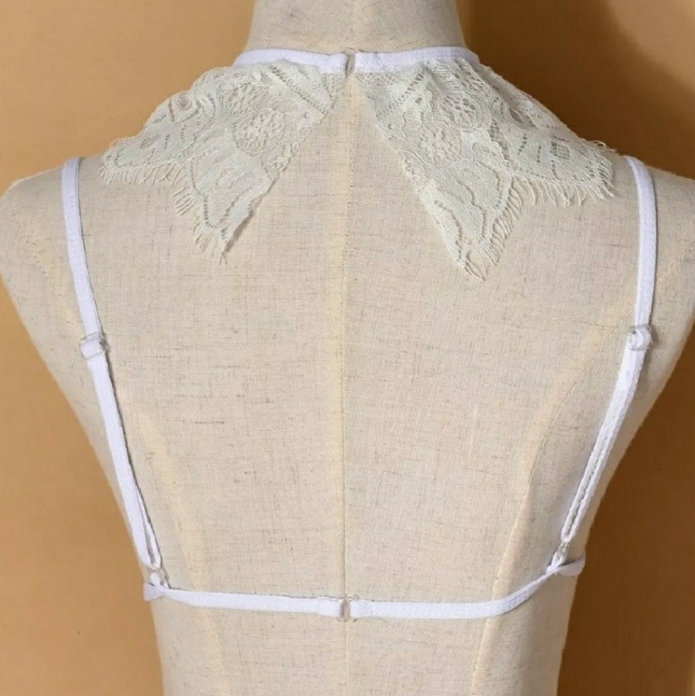 Lace bra - Picture 2 of 3