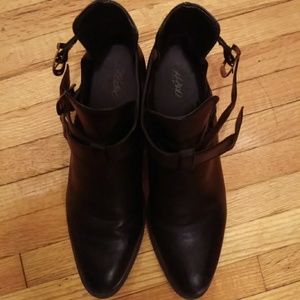 Mossimo Boots Black size 8