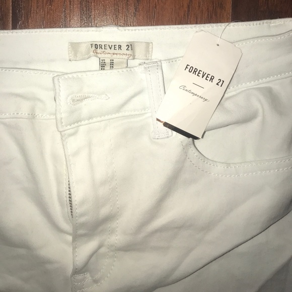 White skinny jeans (ripped knees) - Picture 3 of 3