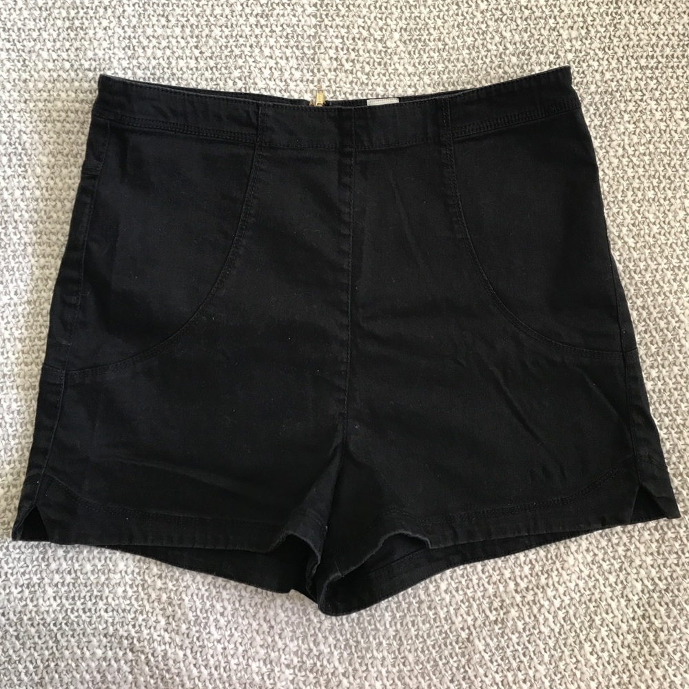 High Waisted, Pinup Girl Short-Shorts