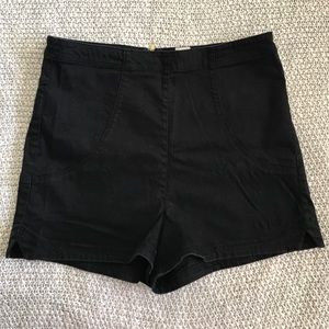 High Waisted, Pinup Girl Short-Shorts