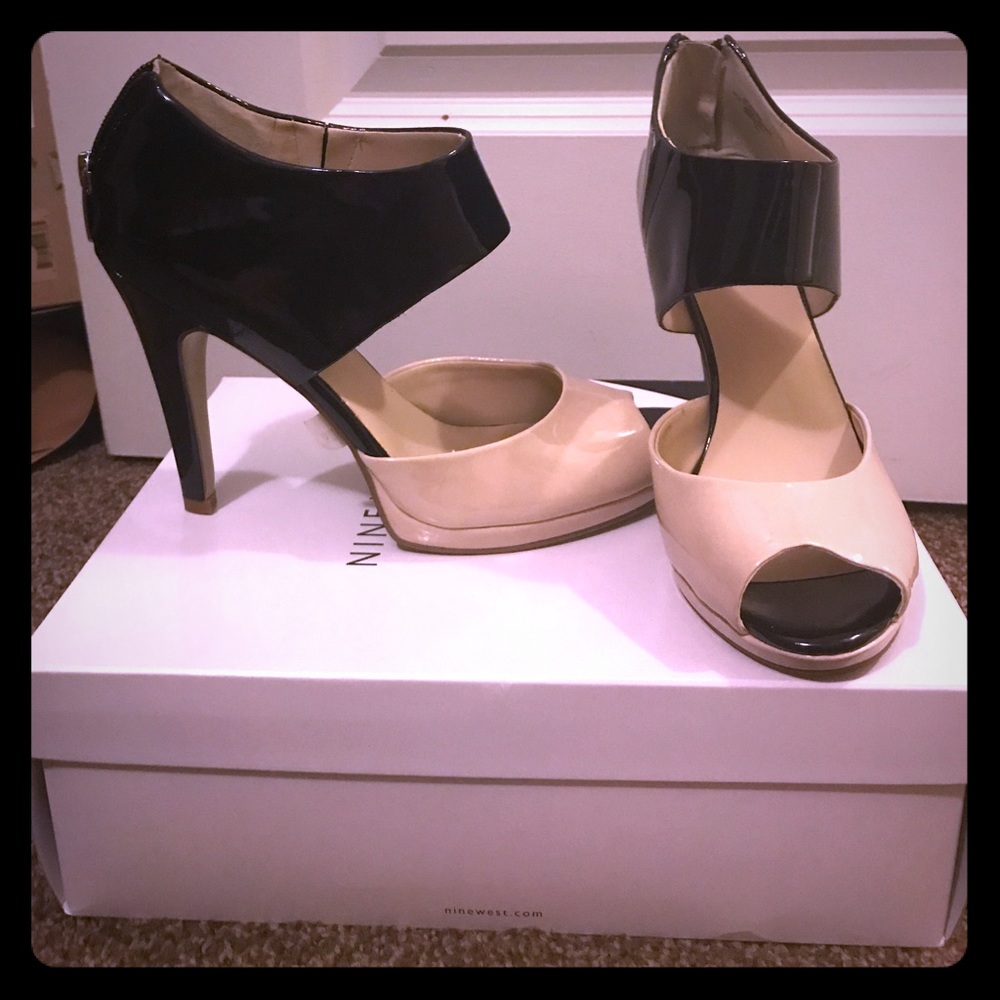 Black/tan Heels
