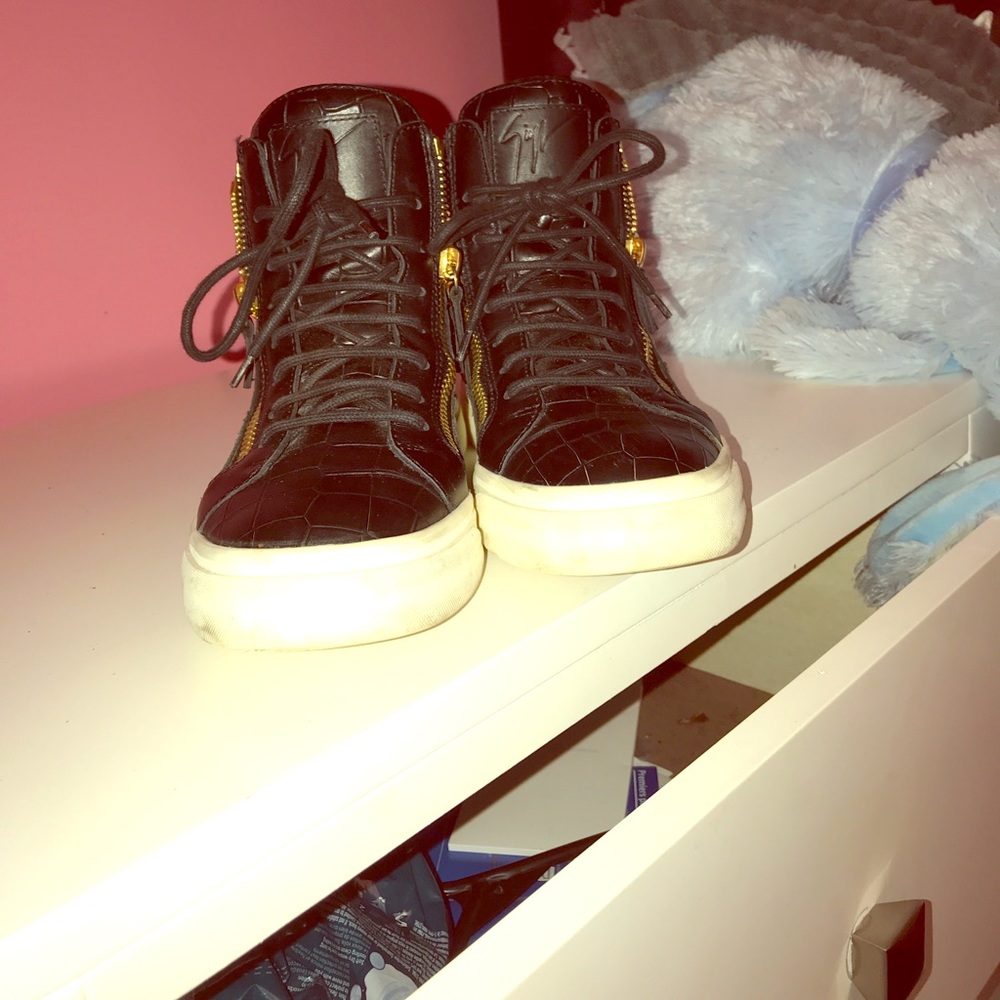 Giuseppe’s size 37