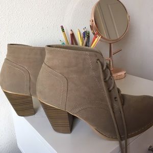 rue 21 tan heels