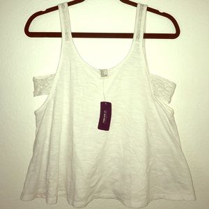 Forever 21 • White • Crop-Top