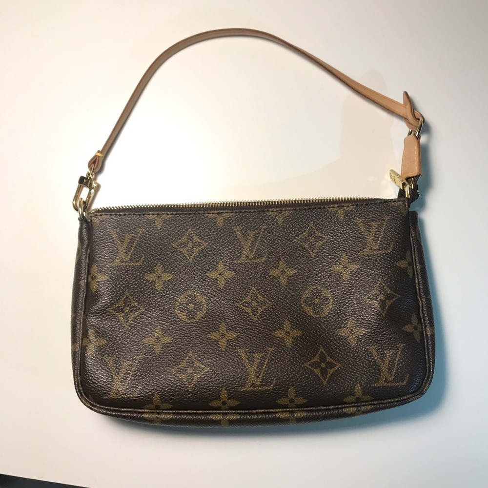 Louis Vuitton pochette accessoires