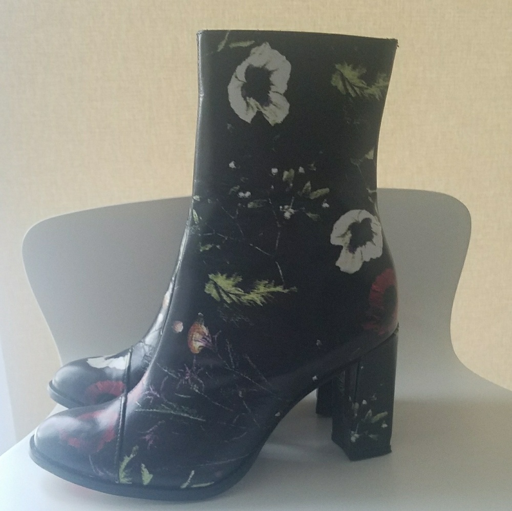 Beautiful black leather boots