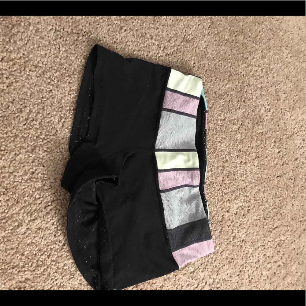 Lululemon Boogie Booty Shorts Black Size 6