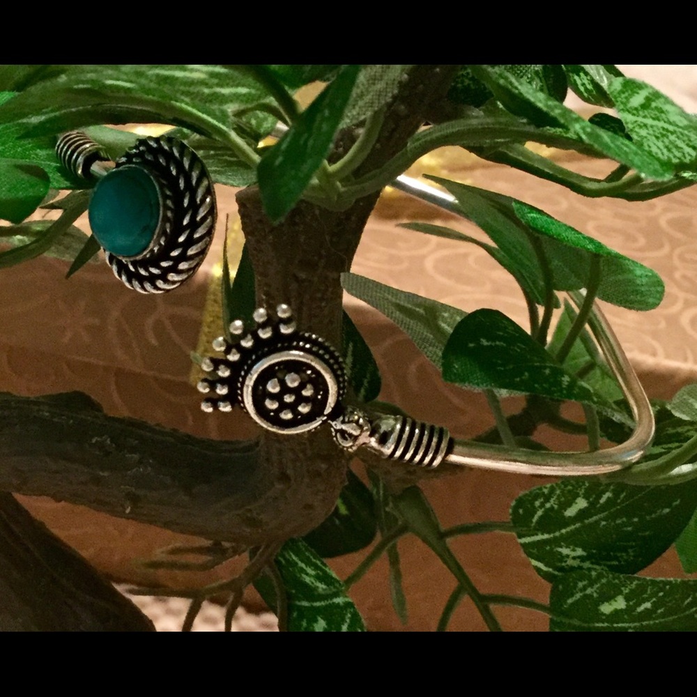 Santa Rosa Turquoise Cuff Gemstone - Picture 2 of 4