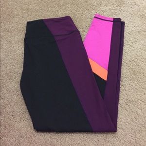 Black and maroon VS sport leggings