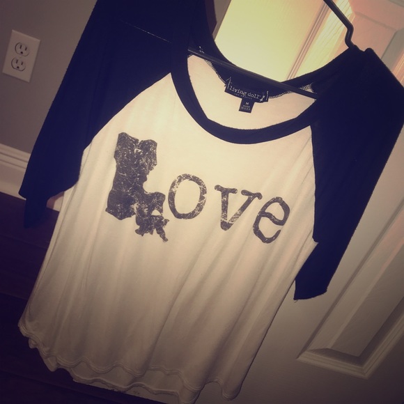 Love (Louisiana) tee - Picture 1 of 1