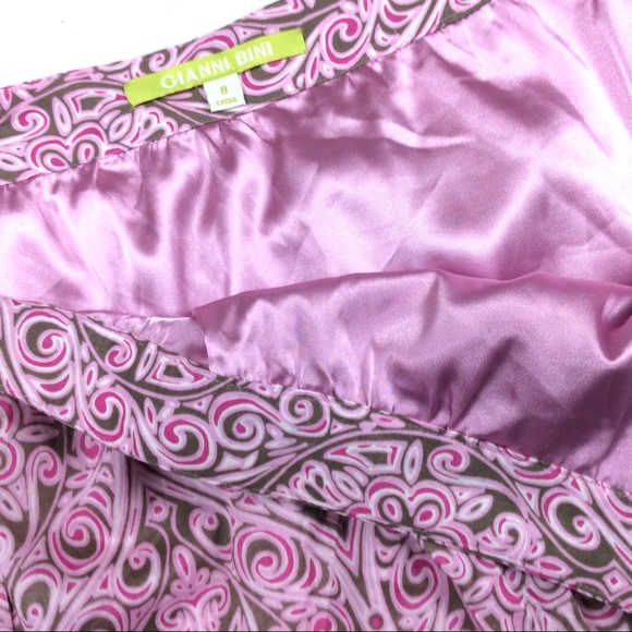 🦋Gianni Bini Pink Paisley Bubble Mini Skirt - Picture 3 of 4