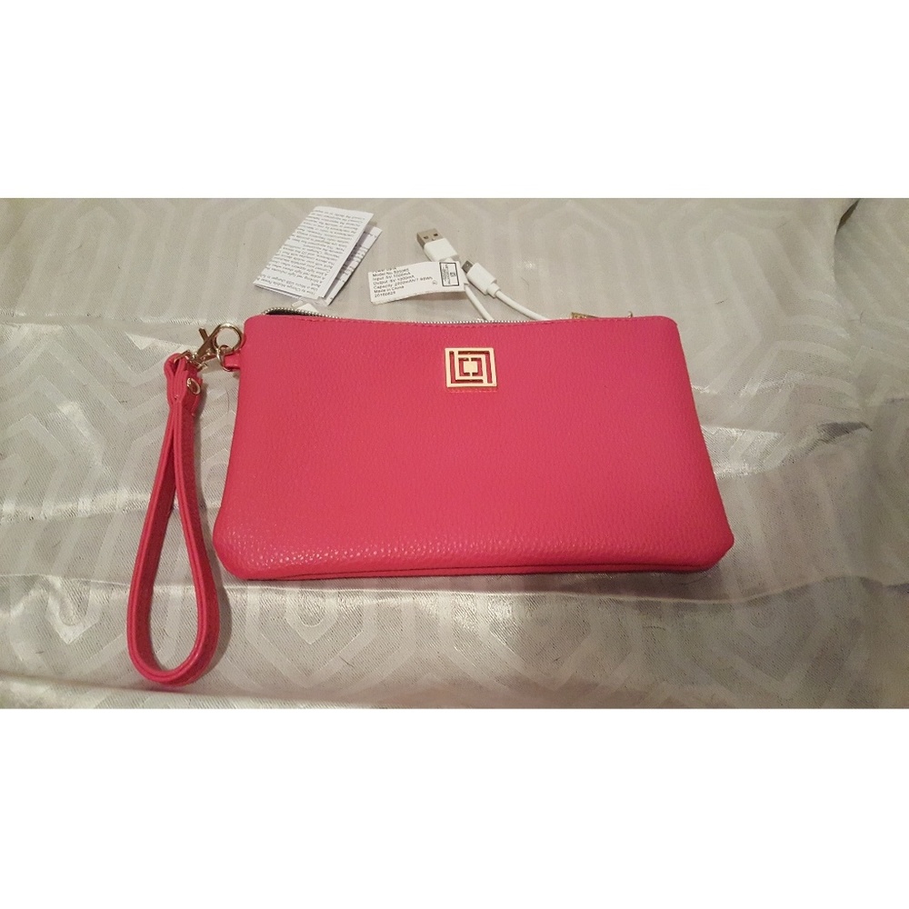 Liz Claiborne wristlet w. Power Bank