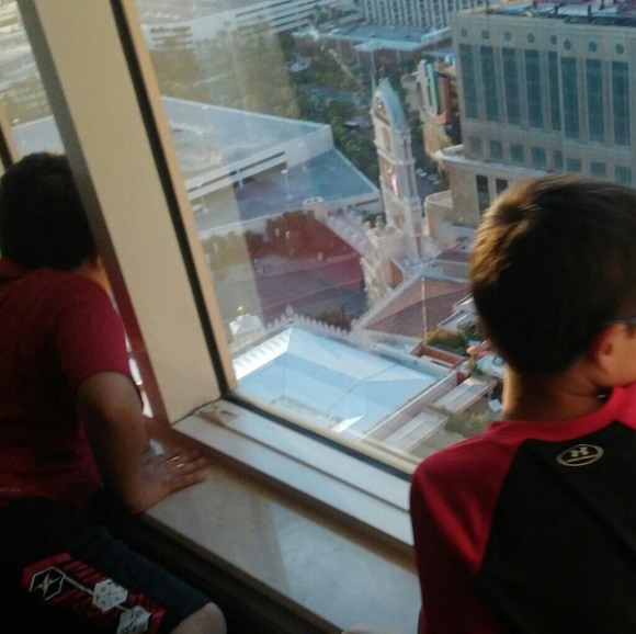 Life is a party, dress like it! - Picture 8 of 10