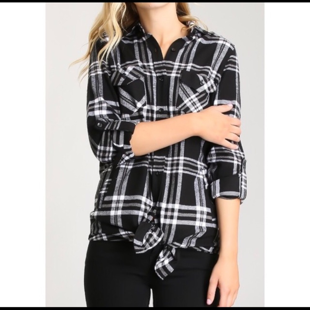 Restocked! Black and White plaid top.