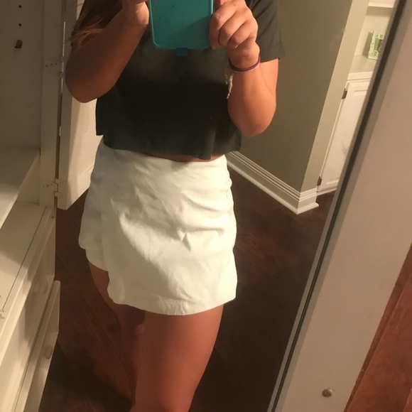White short skort - Picture 5 of 5