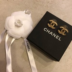 Chanel earrings (authentic)