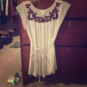 Flowing maternity top