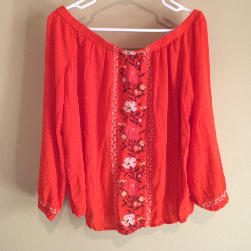NWOT! Off shoulder coral top