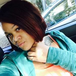 Meet your Posher, Caity