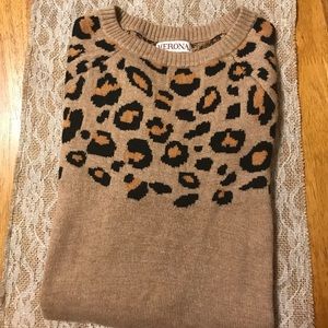 Tan leopard print sweater size XS
